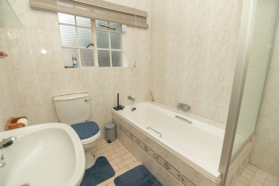 4 Bedroom Property for Sale in Amsterdamhoek Eastern Cape